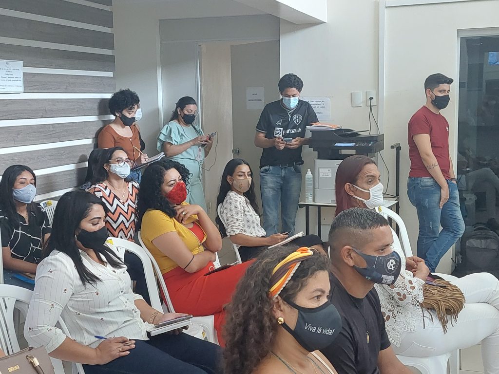 Novo sistema de cadastramento de moradia foi apresentado a pessoas interessadas em se cadastrar